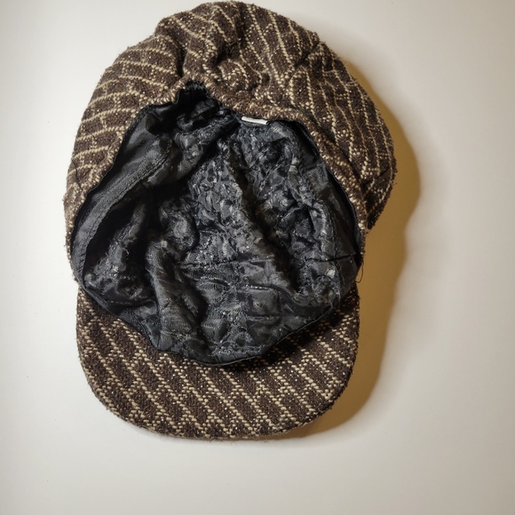 Tweed cap - Picture 3 of 3